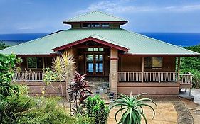 Kona Palace In Captain Cook